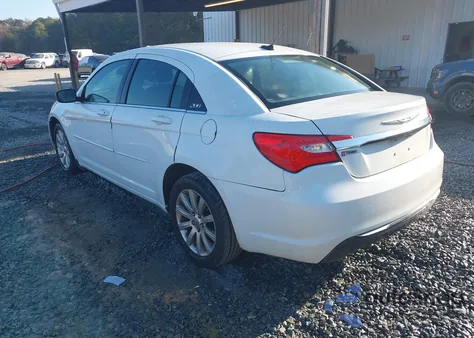 2012 Chrysler 200 Touring z USA, uszkodzony, nr VIN 1C3CCBBB3CN205211